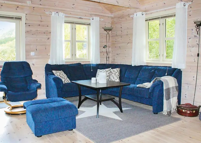 4 Bedroom In *